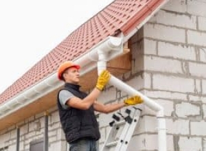 LA Roofing LLC