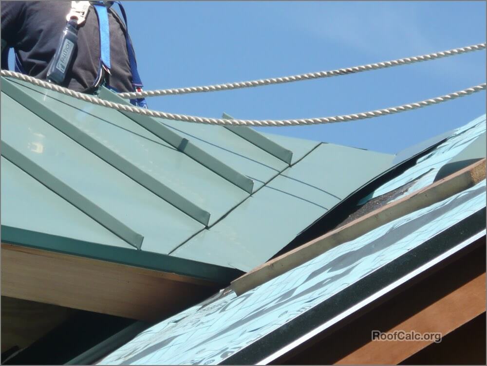 Standing seam valley pan